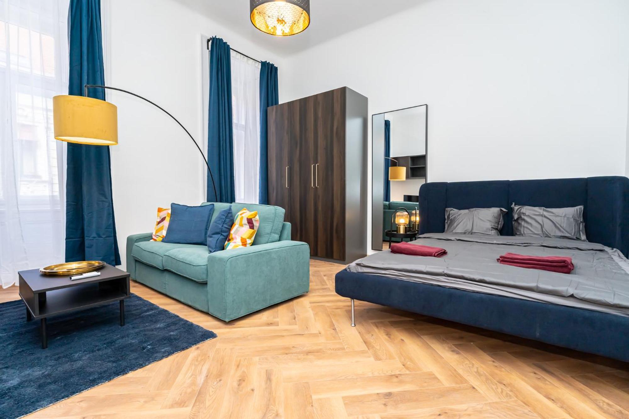 Gozsdu Court La Fontaine Apartmán